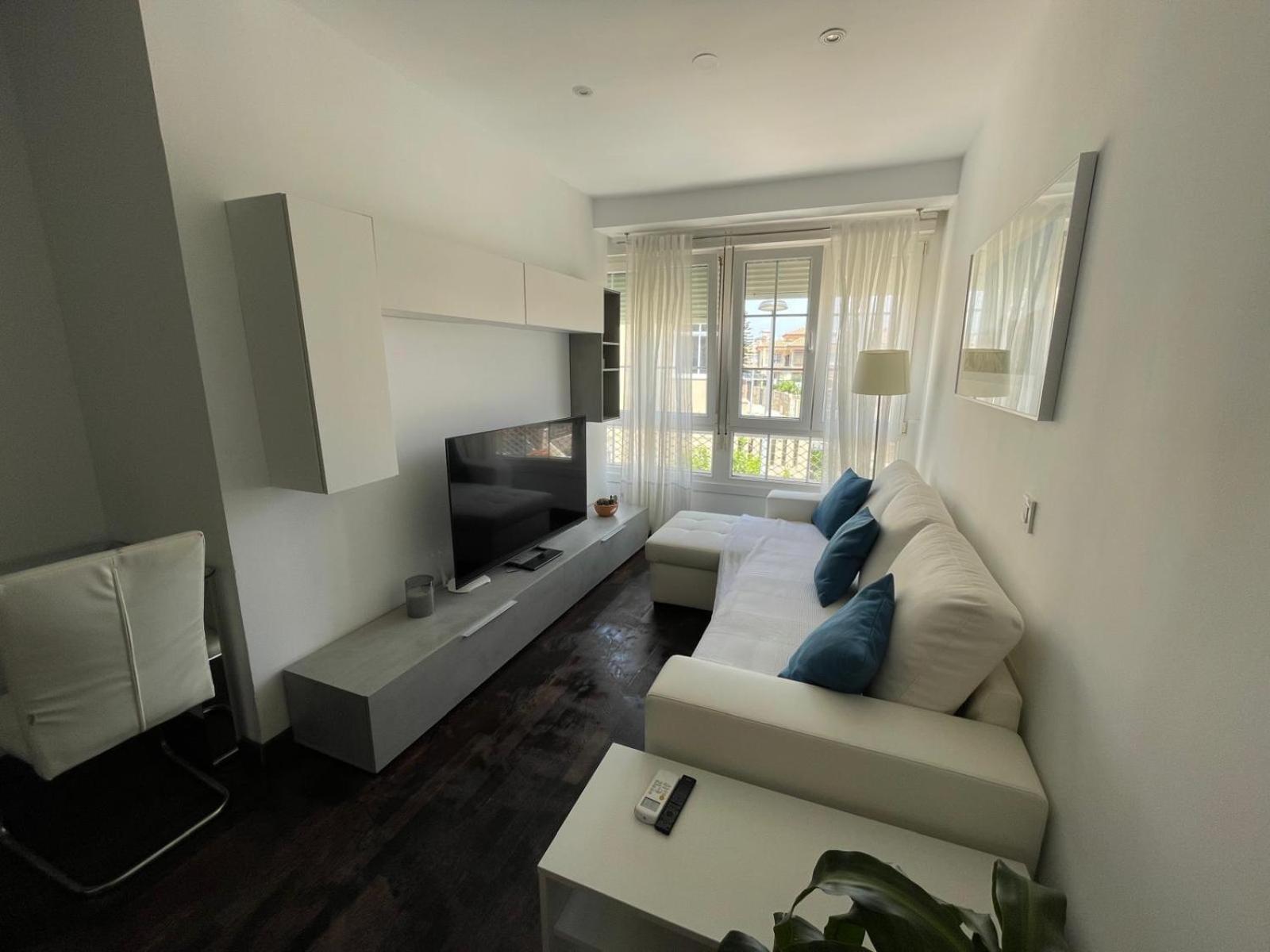 Apartamento 4 Home Suites Almeria Ngoại thất bức ảnh